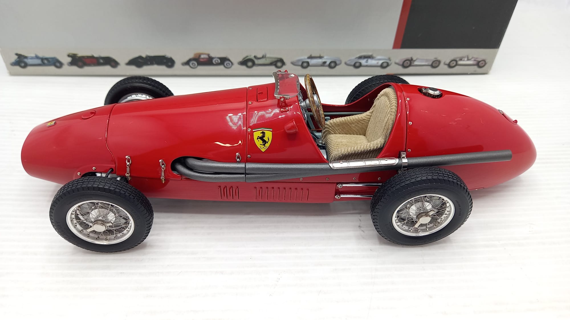 ミニカー CMC Ferrari 500 F2 Der Doppelweltmeister CMC 1/18 Scale Model Car M-056 - Ferrari 500 F2 1953 Der