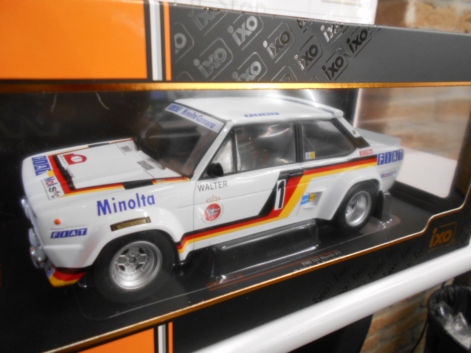 1/18 Ixo 1979 Fiat 131 Abarth #1 Winner Rallye Hunsrück Deutsche Fiat Ag Walter Rohrl Christian Geistdorfer Car Model