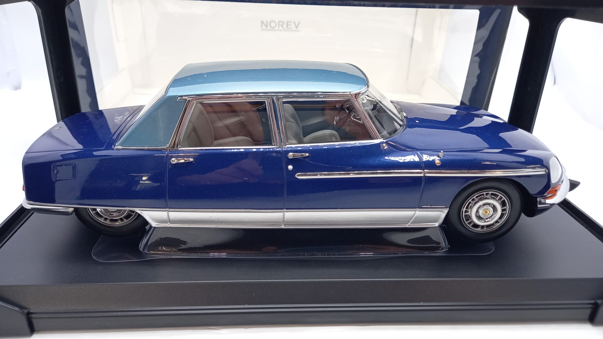 Norev 1/18 – Citroën DS 21 Lorraine 1969 – Modèle Réduit Voiture De Collection Métal