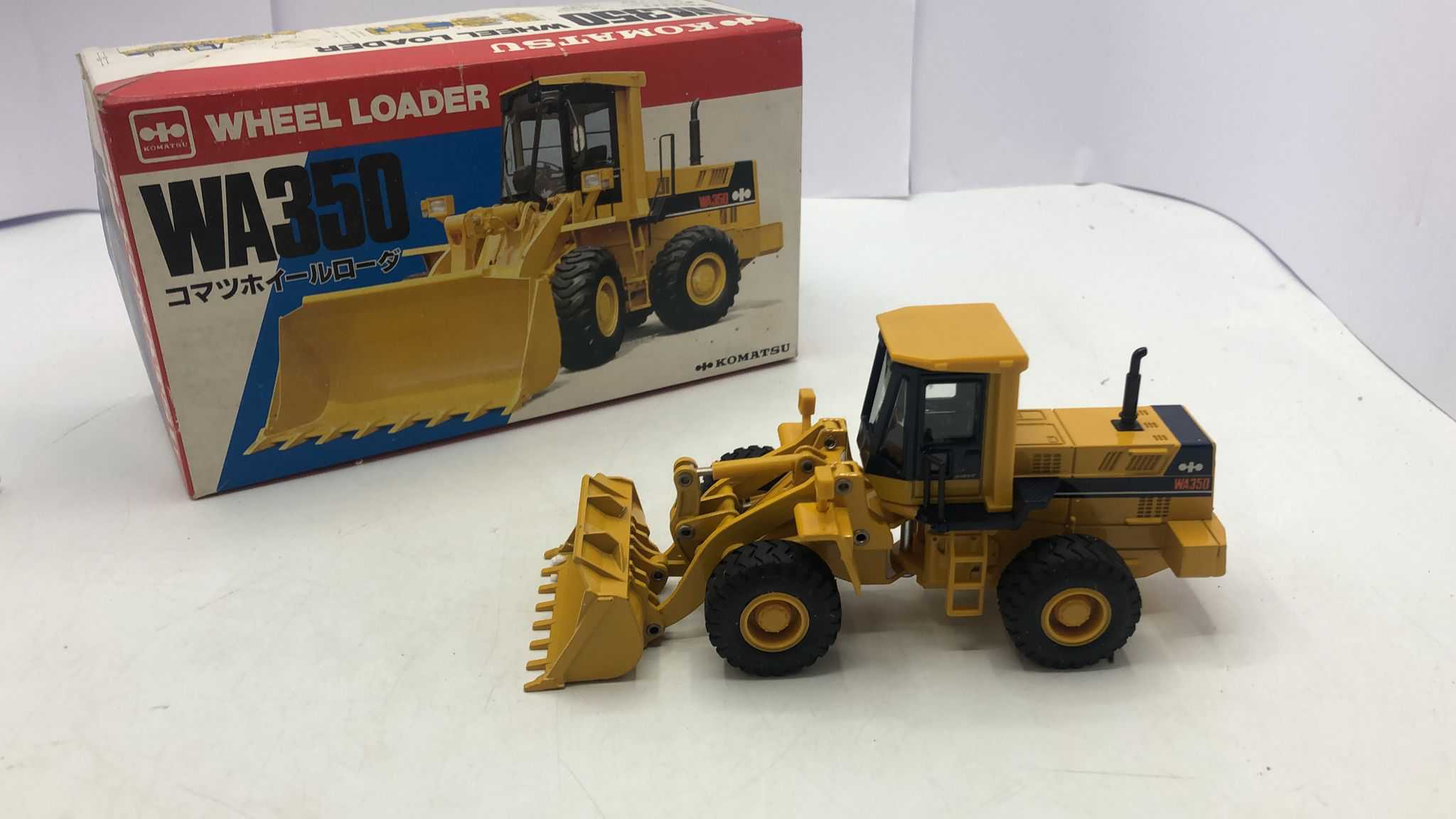 KOMATSU WA350 ホイールローダー 1/50 WA350 50 1 コマツ WA350 ダイ