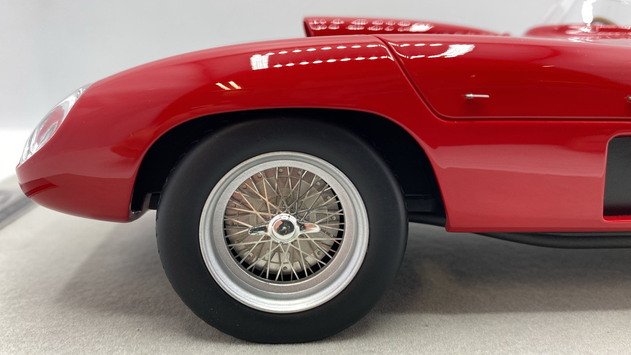 FERRARI 410S PRESS VERSION 1956 ROSSO CORSA 1:18 Tecnomodel Auto